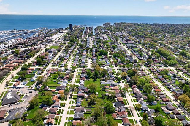 22606 Liberty Street, St. Clair Shores, MI 48080