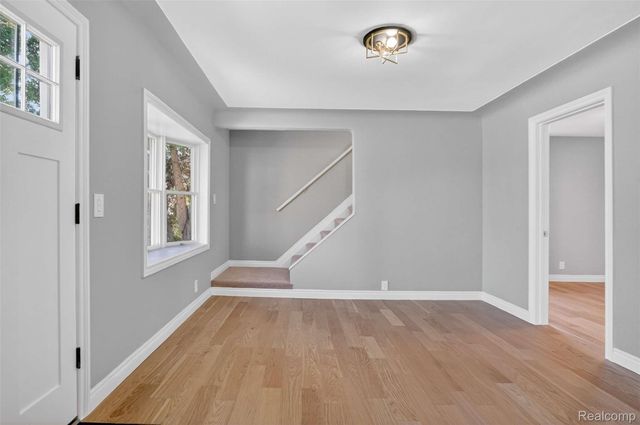22606 Liberty Street, St. Clair Shores, MI 48080