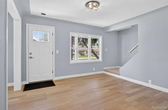 22606 Liberty Street, St. Clair Shores, MI 48080