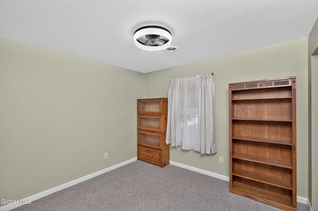 1200 Hillside Avenue APT 702, Niskayuna, NY 12309