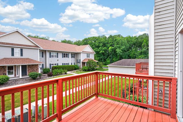 1200 Hillside Avenue APT 702, Niskayuna, NY 12309