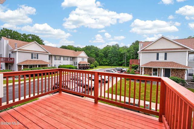 1200 Hillside Avenue APT 702, Niskayuna, NY 12309