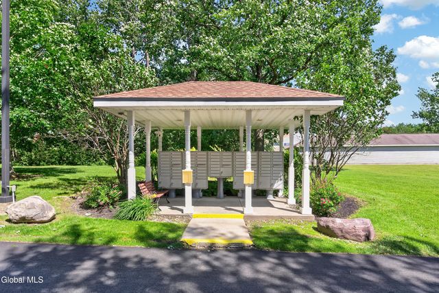 1200 Hillside Avenue APT 702, Niskayuna, NY 12309