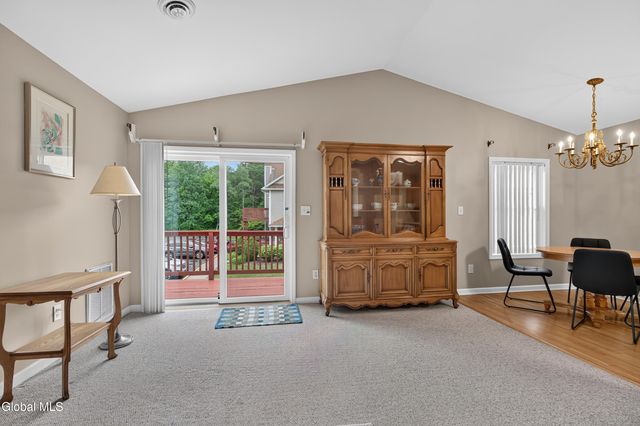 1200 Hillside Avenue APT 702, Niskayuna, NY 12309