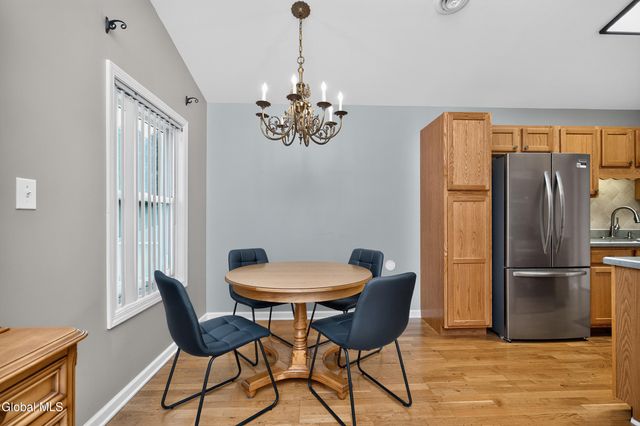 1200 Hillside Avenue APT 702, Niskayuna, NY 12309