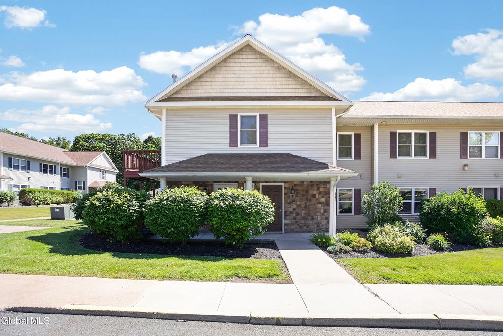 1200 Hillside Avenue APT 702, Niskayuna, NY 12309