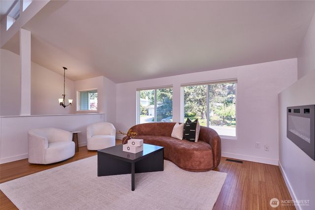 31925 36th Avenue SW, Federal Way, WA 98023