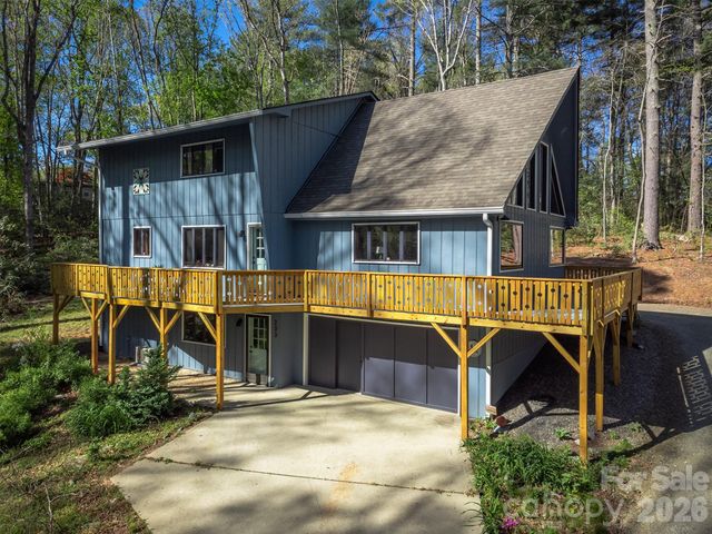 233 Bryant Ridge Drive, Swannanoa, NC 28778