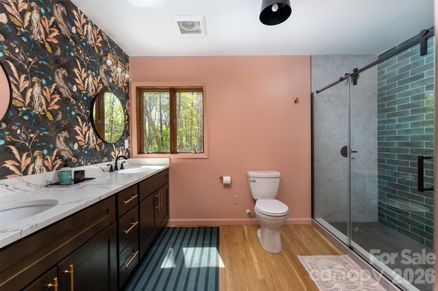 233 Bryant Ridge Drive, Swannanoa, NC 28778