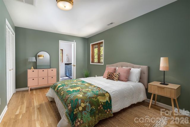 233 Bryant Ridge Drive, Swannanoa, NC 28778
