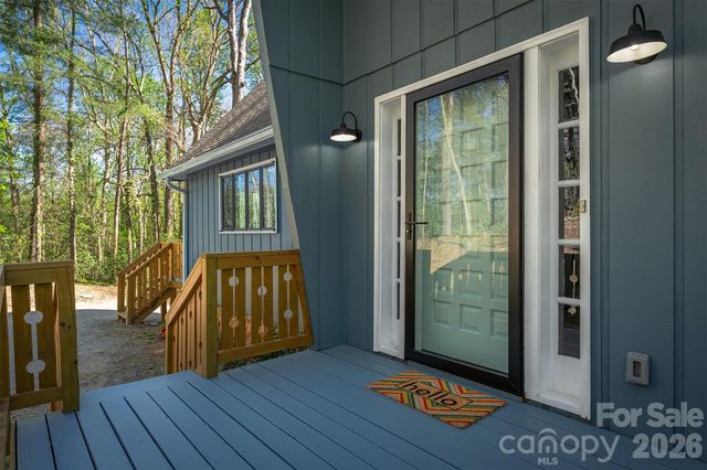 233 Bryant Ridge Drive, Swannanoa, NC 28778