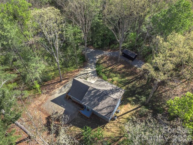 233 Bryant Ridge Drive, Swannanoa, NC 28778