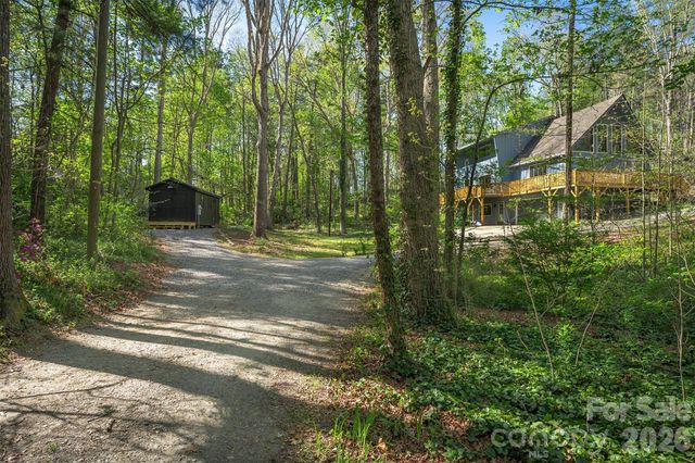 233 Bryant Ridge Drive, Swannanoa, NC 28778