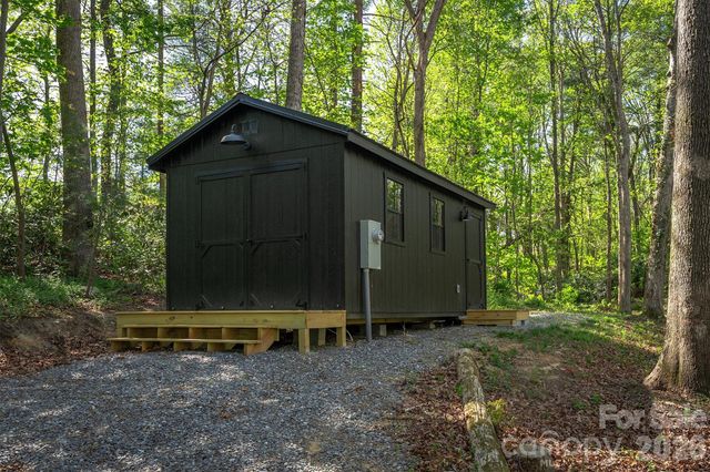 233 Bryant Ridge Drive, Swannanoa, NC 28778