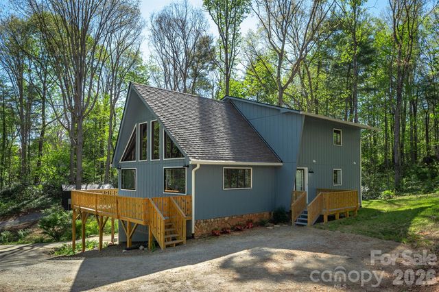 233 Bryant Ridge Drive, Swannanoa, NC 28778