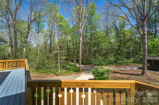 233 Bryant Ridge Drive, Swannanoa, NC 28778