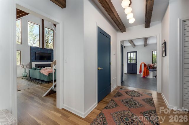 233 Bryant Ridge Drive, Swannanoa, NC 28778