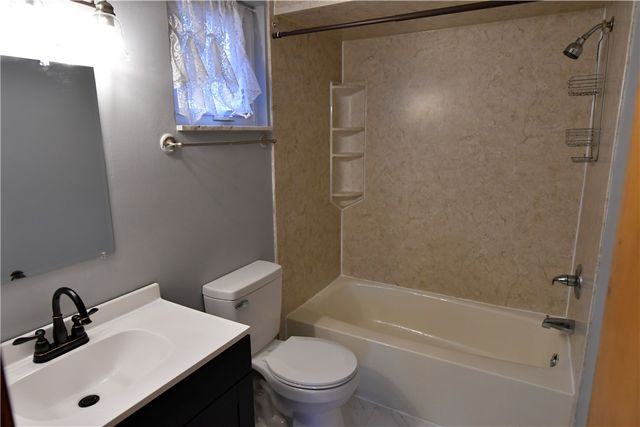 314 Pointview Rd, Brentwood, PA 15227