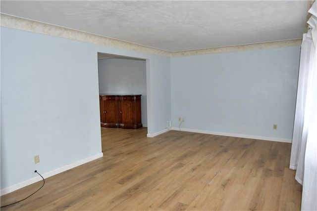 314 Pointview Rd, Brentwood, PA 15227