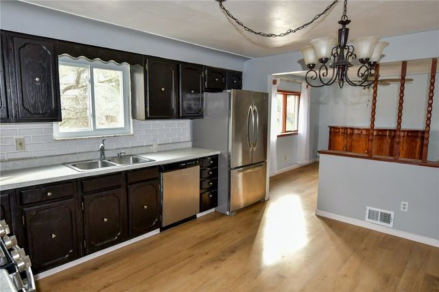 314 Pointview Rd, Brentwood, PA 15227