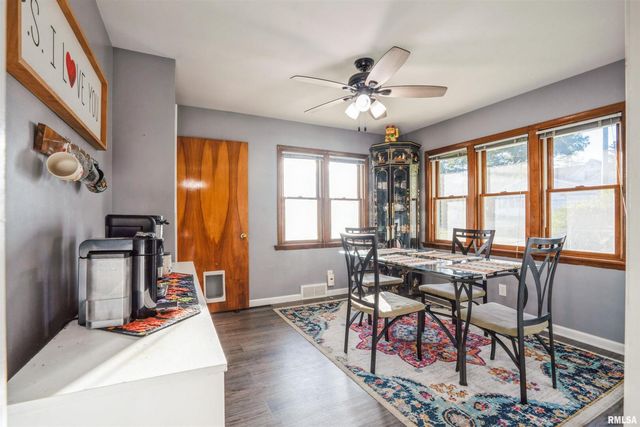 824 9TH Avenue, Fulton, IL 61252