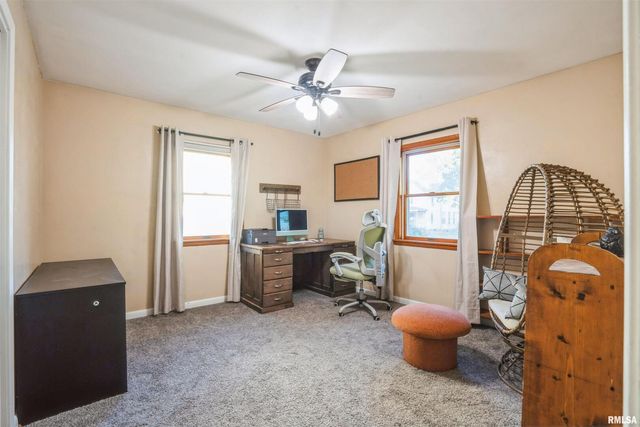 824 9TH Avenue, Fulton, IL 61252