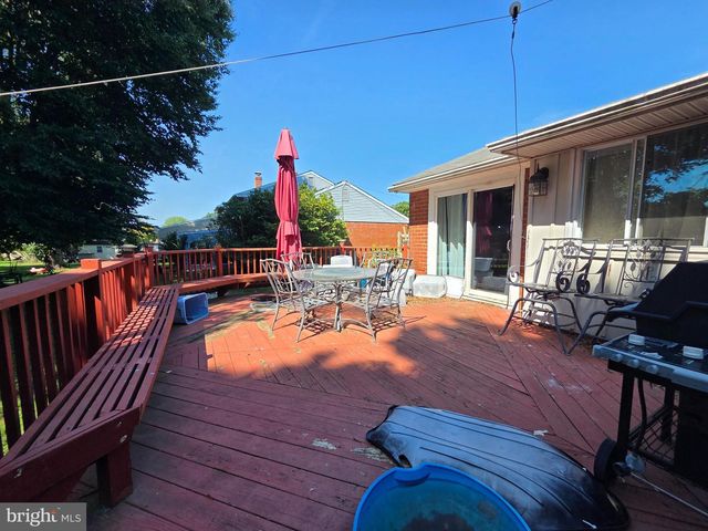 2655 WEIR RD, Aston, PA 19014