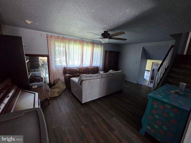 2655 WEIR RD, Aston, PA 19014