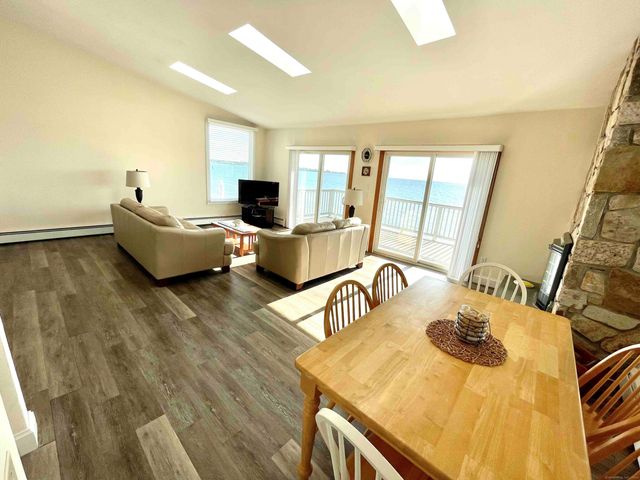747 East Broadway, Milford, CT 06460