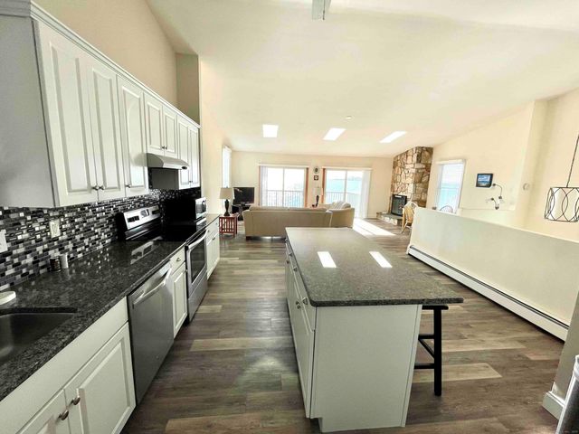 747 East Broadway, Milford, CT 06460