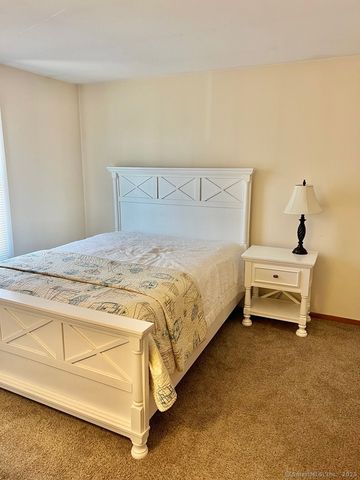 747 East Broadway, Milford, CT 06460