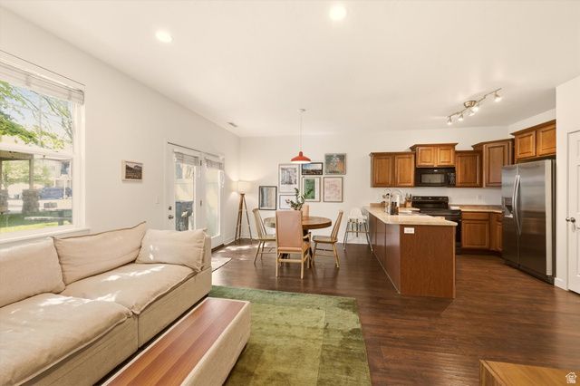 153 N 1580 W, Pleasant Grove, UT 84062