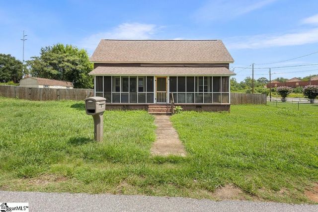 6 Lyman Street, Pelzer, SC 29669