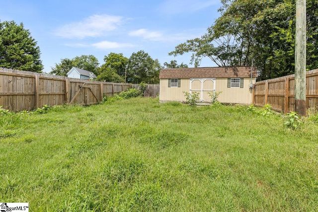 6 Lyman Street, Pelzer, SC 29669