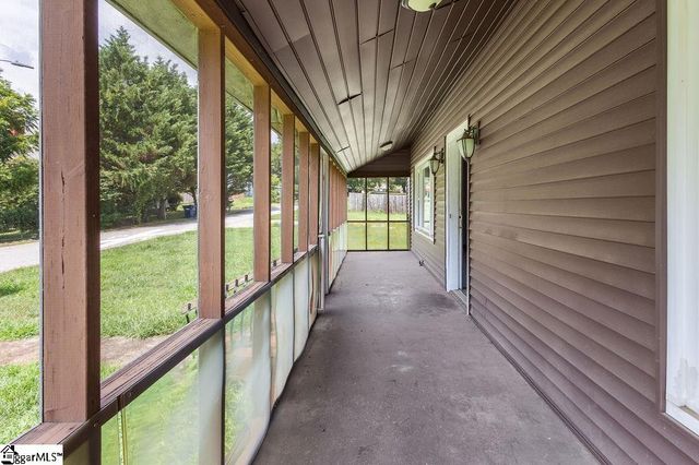 6 Lyman Street, Pelzer, SC 29669