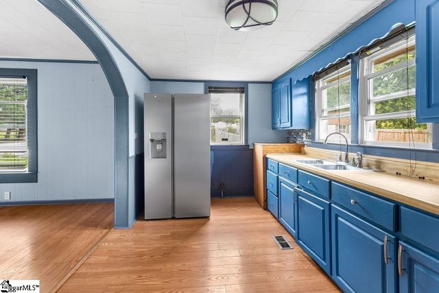 6 Lyman Street, Pelzer, SC 29669