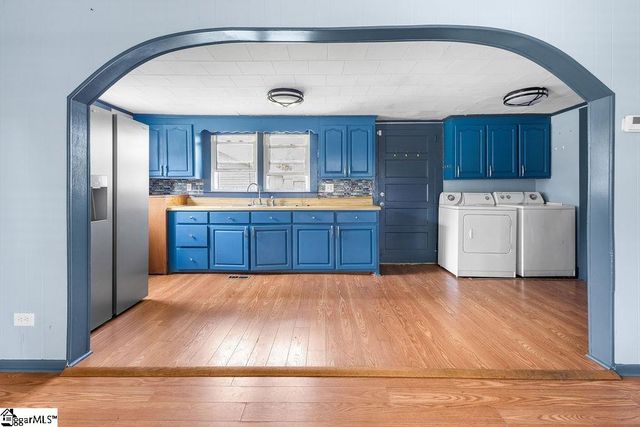 6 Lyman Street, Pelzer, SC 29669