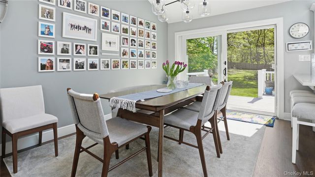 5 Canary Court, Huntington, NY 11743
