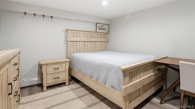 5 Canary Court, Huntington, NY 11743