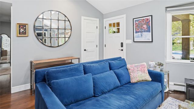 5 Canary Court, Huntington, NY 11743