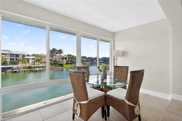 1550 Gulf Shore BLVD N E6, Naples, FL 34102