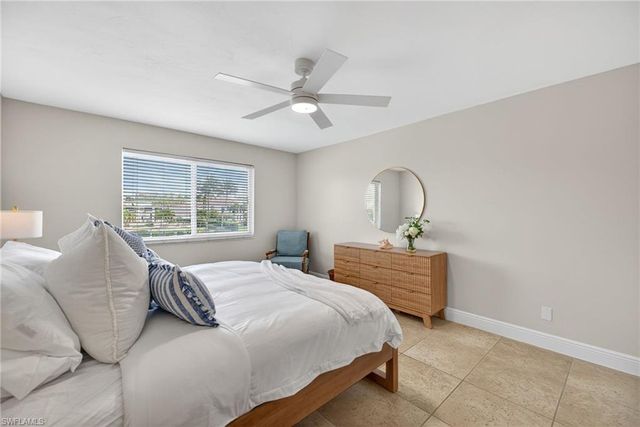 1550 Gulf Shore BLVD N E6, Naples, FL 34102