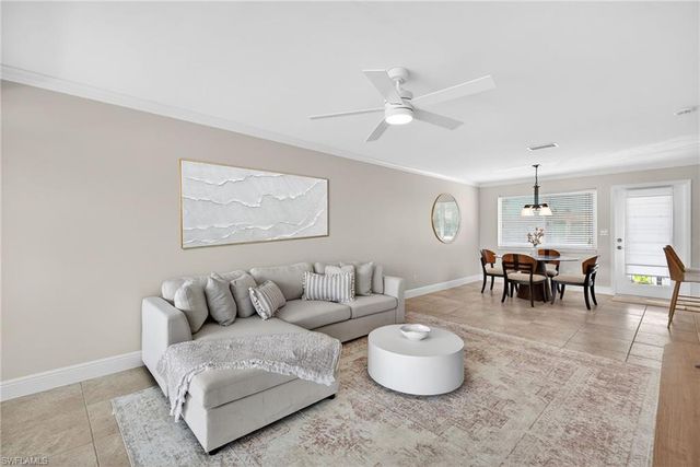 1550 Gulf Shore BLVD N E6, Naples, FL 34102