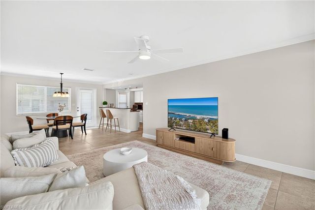 1550 Gulf Shore BLVD N E6, Naples, FL 34102