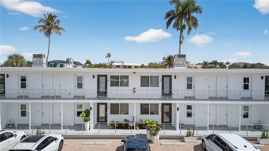 1550 Gulf Shore BLVD N E6, Naples, FL 34102