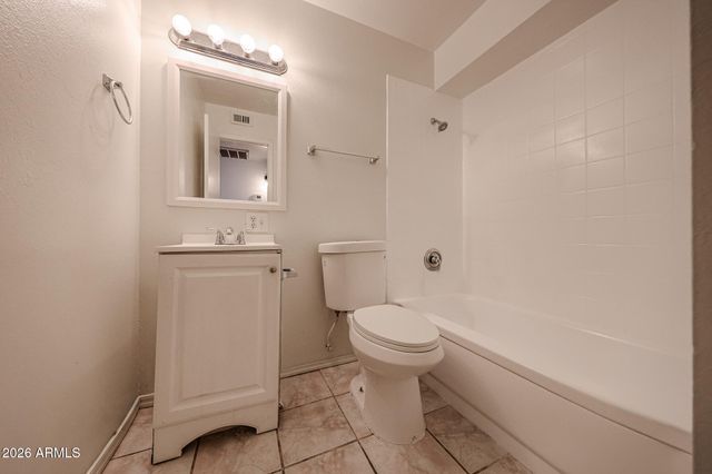 2226 W HEATHERBRAE Drive 1, Phoenix, AZ 85015