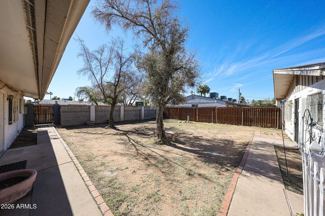 2226 W HEATHERBRAE Drive 1, Phoenix, AZ 85015