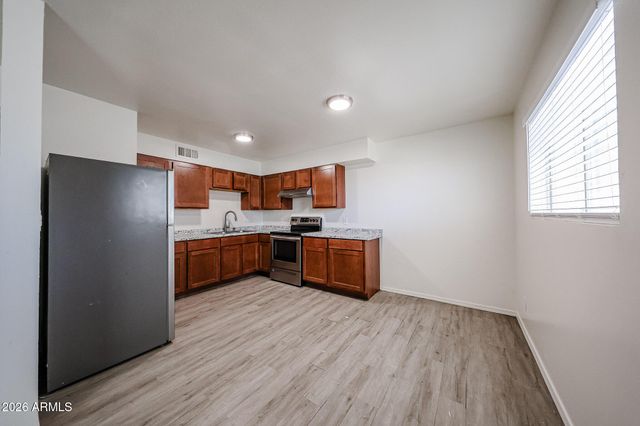 2226 W HEATHERBRAE Drive 1, Phoenix, AZ 85015