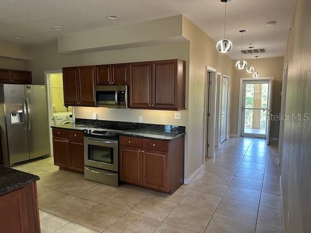 606 WELLS COURT 302, Clearwater, FL 33756