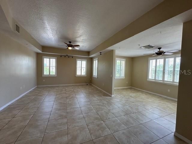 606 WELLS COURT 302, Clearwater, FL 33756